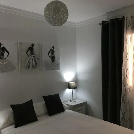 Casa De Corralon * Cadice