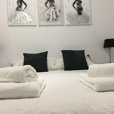 Casa De Corralon * Cadice