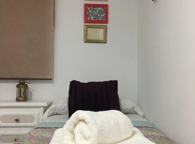 Casa De Corralón * Cádis